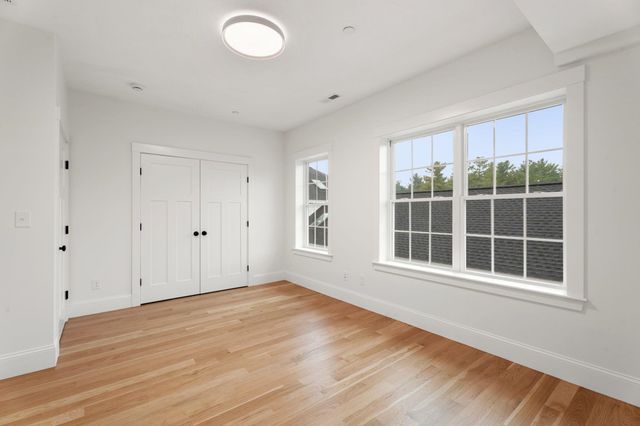 67 Groton Rd Unit C, Nashua, NH 03062