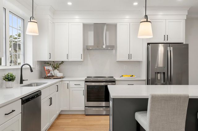 67 Groton Rd Unit C, Nashua, NH 03062
