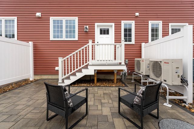 67 Groton Rd Unit C, Nashua, NH 03062