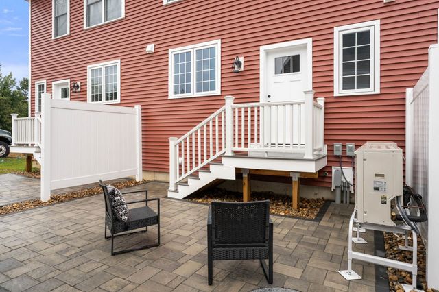67 Groton Rd Unit C, Nashua, NH 03062