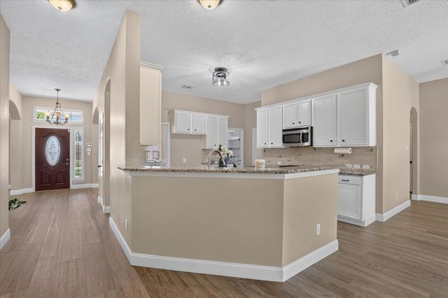 1106 Wedgewood Drive, Mansfield, TX 76063