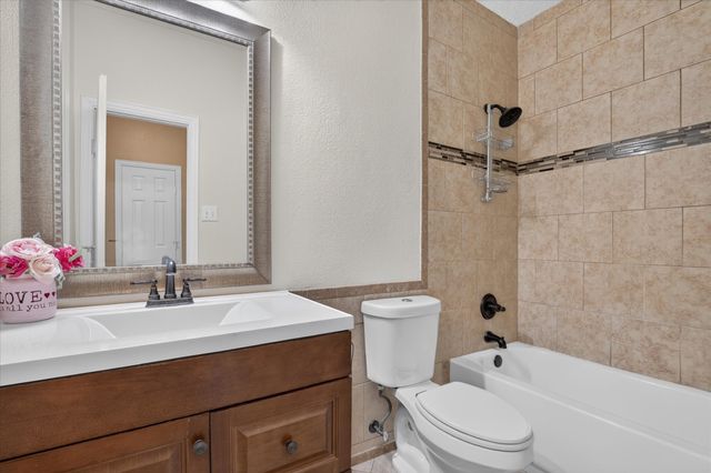 1106 Wedgewood Drive, Mansfield, TX 76063