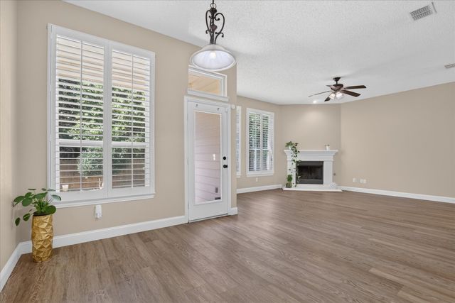 1106 Wedgewood Drive, Mansfield, TX 76063