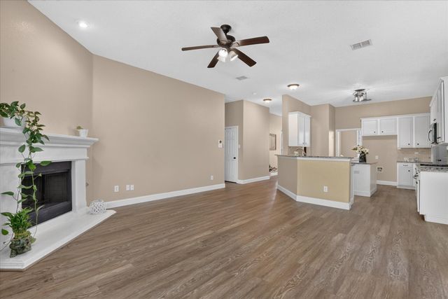 1106 Wedgewood Drive, Mansfield, TX 76063