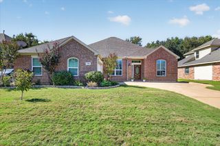 1106 Wedgewood Drive, Mansfield, TX 76063