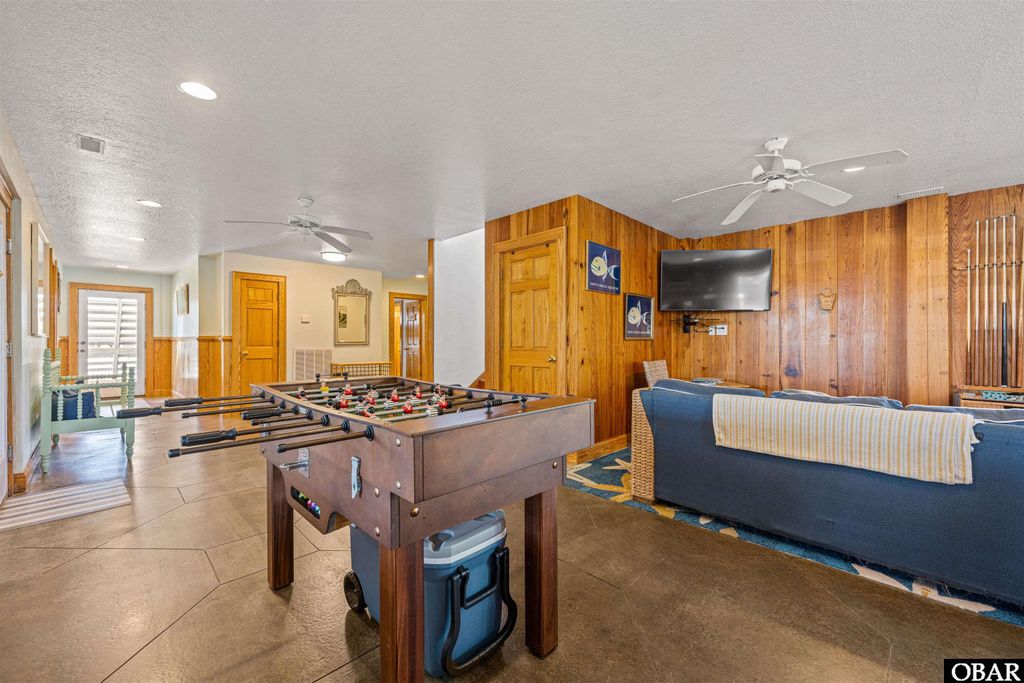 Image 19 of property listing at 2407 S Virginia Dare Trail, Nags Head, NC 27959