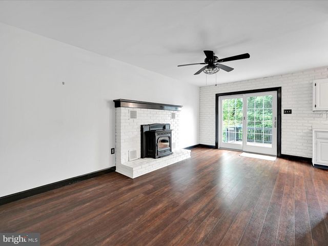 42 OVERLOOK DR, Pottsville, PA 17901