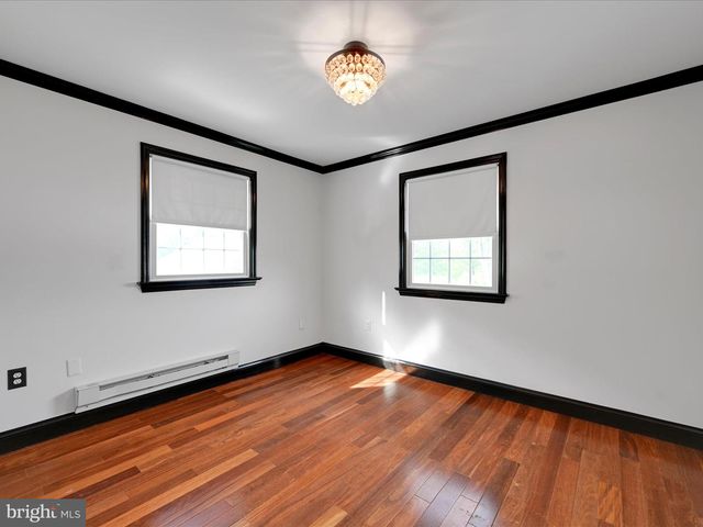 42 OVERLOOK DR, Pottsville, PA 17901