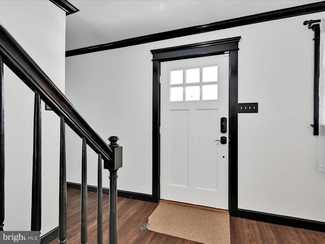 42 OVERLOOK DR, Pottsville, PA 17901