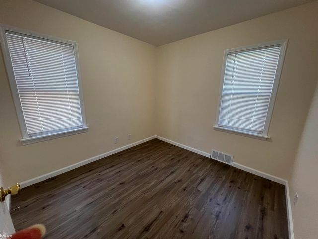 4533 Pengelly Rd Road, Flint, MI 48507
