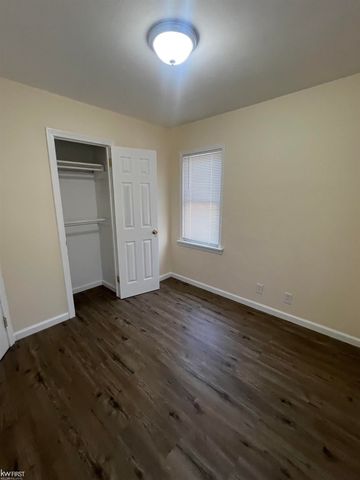 4533 Pengelly Rd Road, Flint, MI 48507