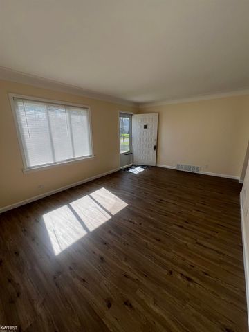 4533 Pengelly Rd Road, Flint, MI 48507
