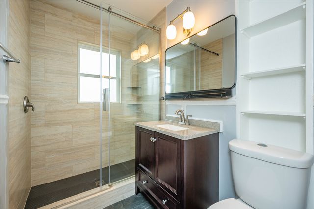 7802 SW 10th Place, Des Moines, IA 50315