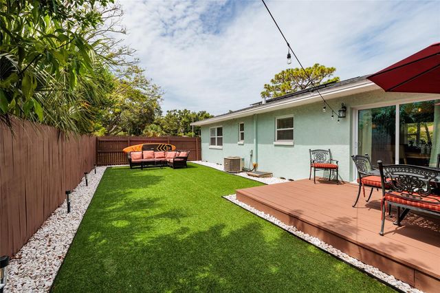 801 61ST STREET N, St Petersburg, FL 33710