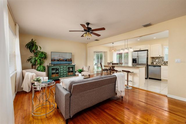 801 61ST STREET N, St Petersburg, FL 33710