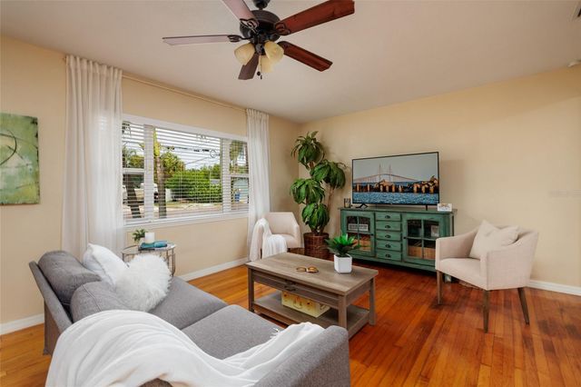 801 61ST STREET N, St Petersburg, FL 33710