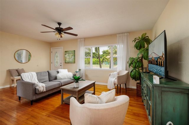 801 61ST STREET N, St Petersburg, FL 33710