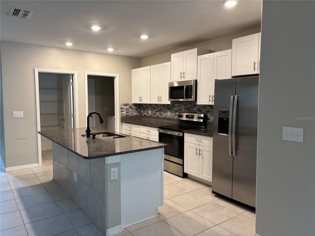 572 ARGYLL DRIVE, Spring Hill, FL 34609