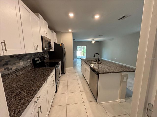 572 ARGYLL DRIVE, Spring Hill, FL 34609