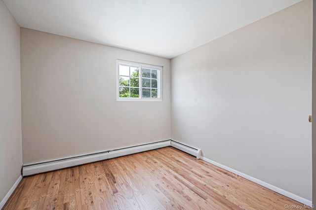 2 Barry Lane, Mount Sinai, NY 11766