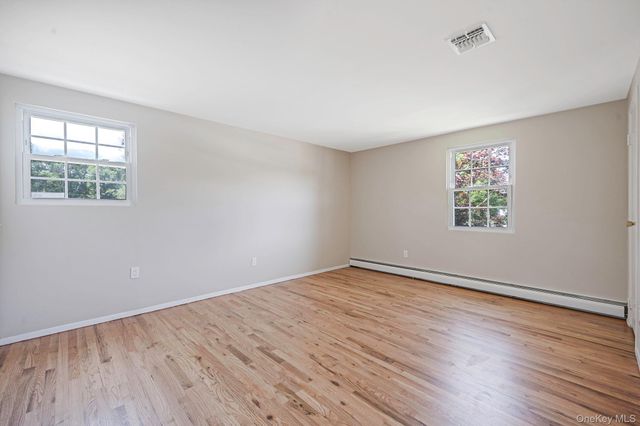 2 Barry Lane, Mount Sinai, NY 11766