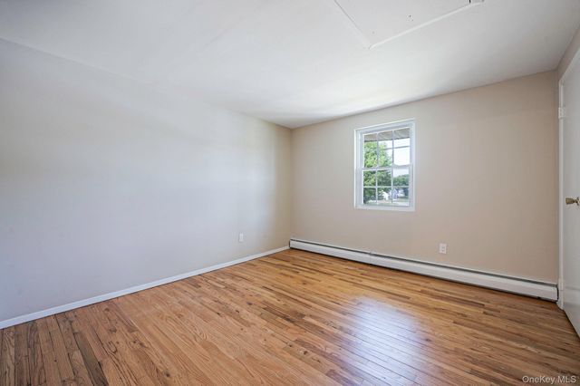 2 Barry Lane, Mount Sinai, NY 11766