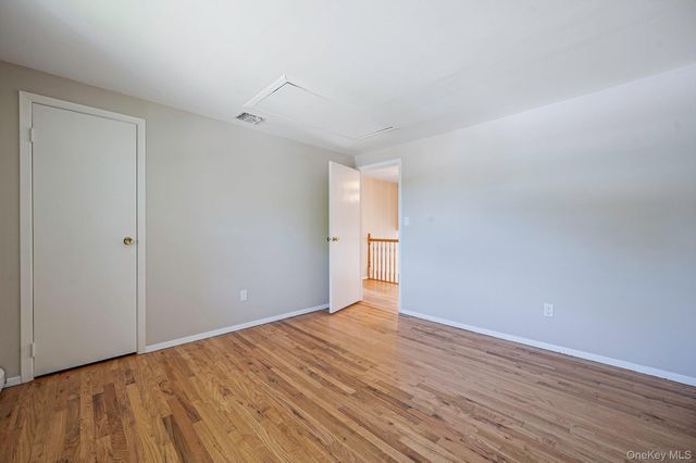 2 Barry Lane, Mount Sinai, NY 11766