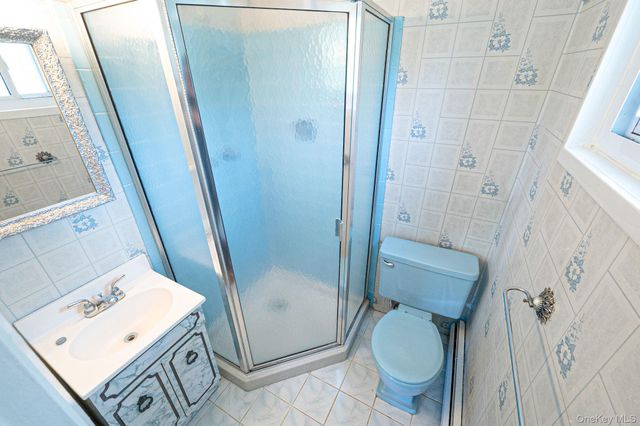 2 Barry Lane, Mount Sinai, NY 11766