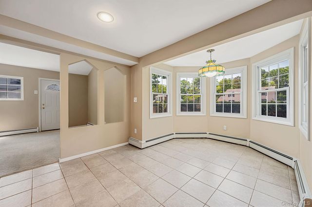 2 Barry Lane, Mount Sinai, NY 11766