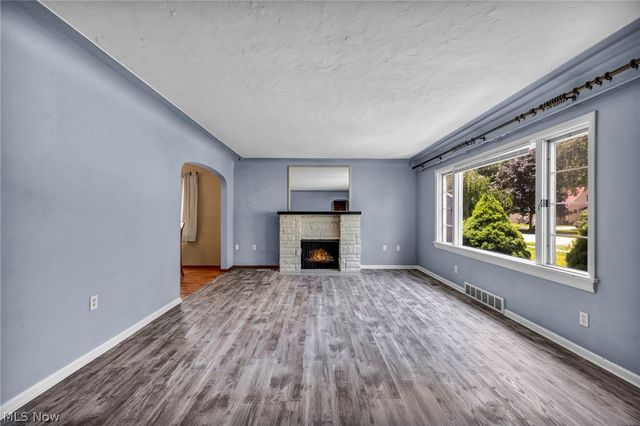 375 Olive Street, Elyria, OH 44035