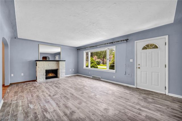 375 Olive Street, Elyria, OH 44035