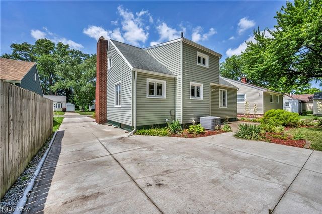 375 Olive Street, Elyria, OH 44035