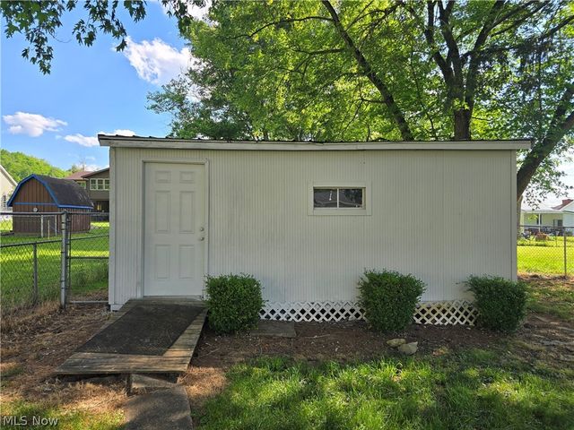 1312 15Th Street, Vienna, WV 26105
