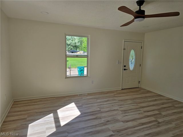 1312 15Th Street, Vienna, WV 26105