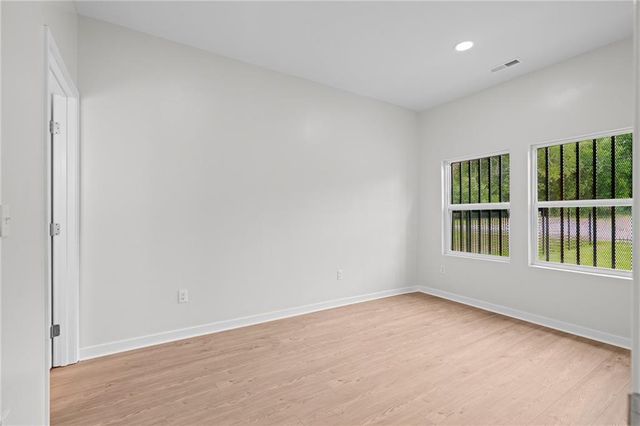 3758 Woodland Avenue, Kansas City, MO 64109