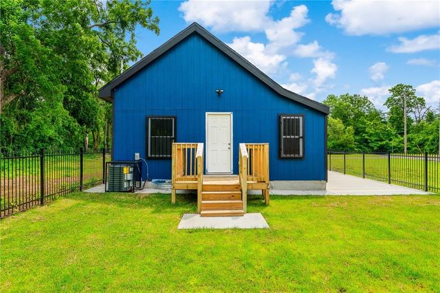 3758 Woodland Avenue, Kansas City, MO 64109