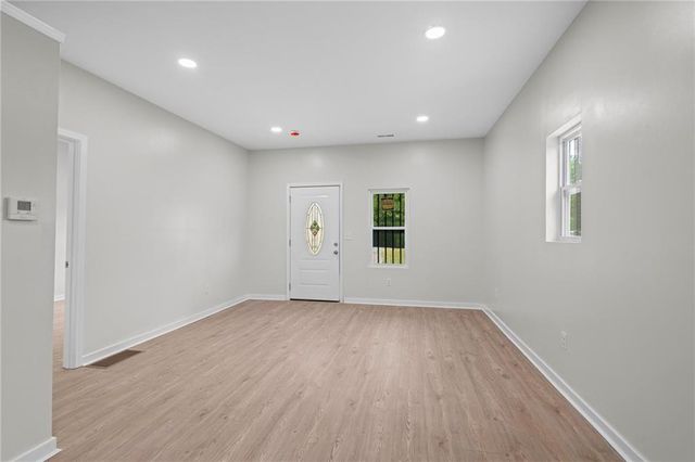 3758 Woodland Avenue, Kansas City, MO 64109