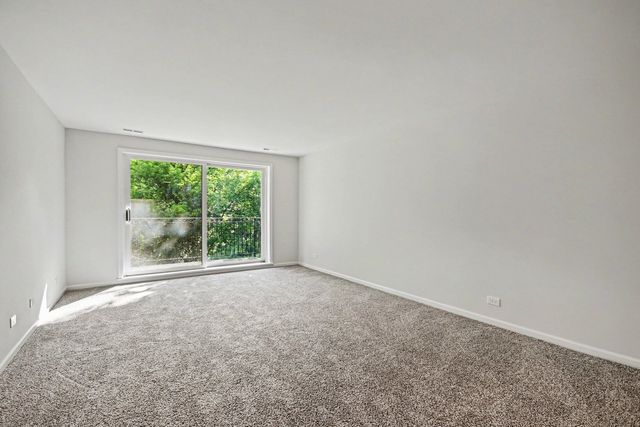 6935 N Milwaukee Avenue 204, Niles, IL 60714