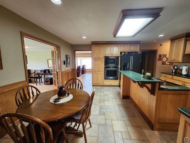 20 Lakeshore DR, Emporia, KS 66801