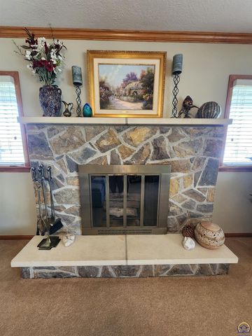 20 Lakeshore DR, Emporia, KS 66801