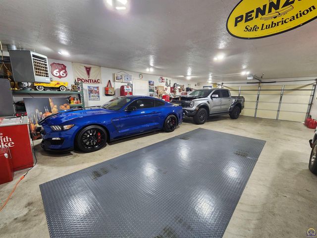 20 Lakeshore DR, Emporia, KS 66801