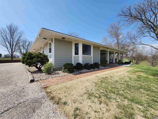 20 Lakeshore DR, Emporia, KS 66801
