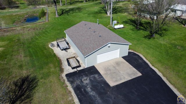 20 Lakeshore DR, Emporia, KS 66801