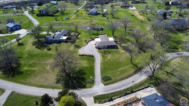 20 Lakeshore DR, Emporia, KS 66801