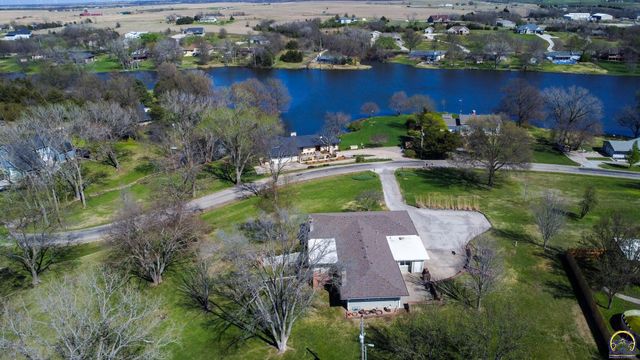 20 Lakeshore DR, Emporia, KS 66801