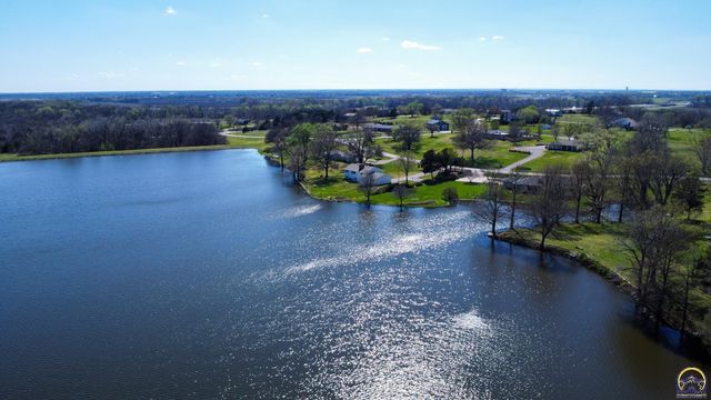 20 Lakeshore DR, Emporia, KS 66801