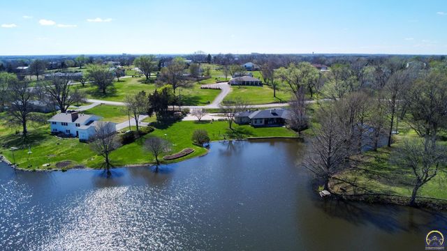 20 Lakeshore DR, Emporia, KS 66801