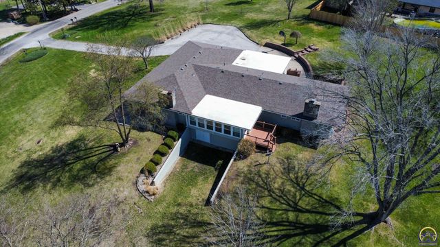 20 Lakeshore DR, Emporia, KS 66801
