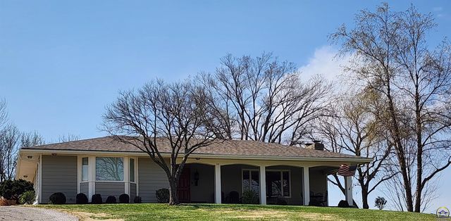 20 Lakeshore DR, Emporia, KS 66801