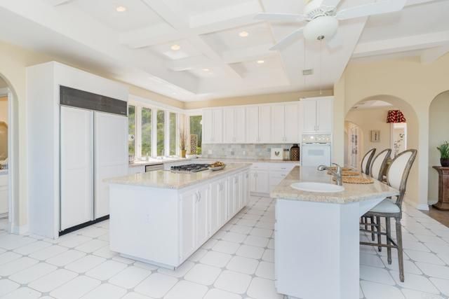 161 Lemon Grove Drive, Fallbrook, CA 92028